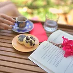 Niluefer Butik (adults Only) * Айвалык