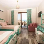 Niluefer Butik (adults Only) * Айвалык