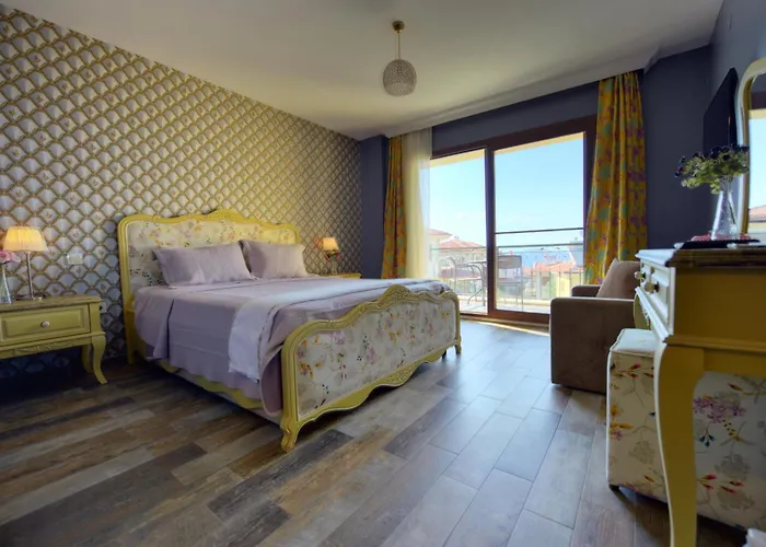 Nilüfer Butik Ayvalı