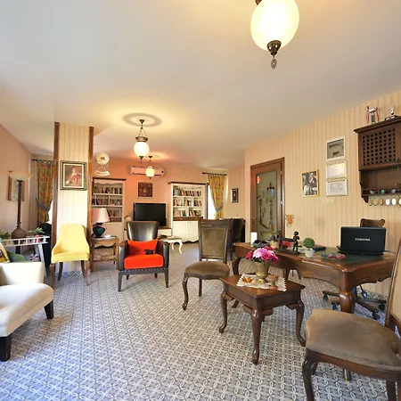 Niluefer Butik (adults Only)