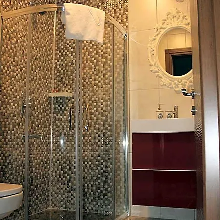 Готель Niluefer Butik (adults Only) Айвалик