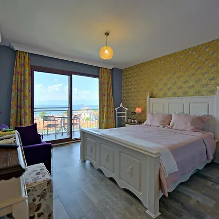 Niluefer Butik (adults Only) Айвалик